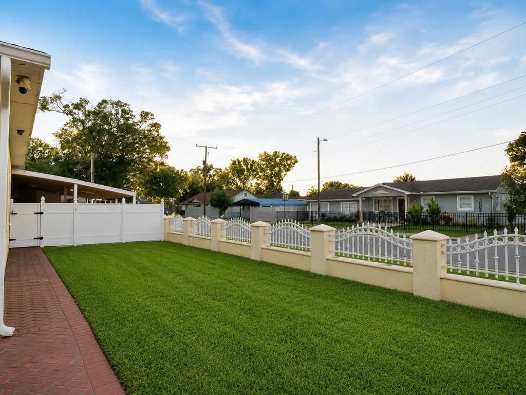 Photo of 6922 N Hale Avenue, Tampa, FL 33614 (MLS # TB8531324)