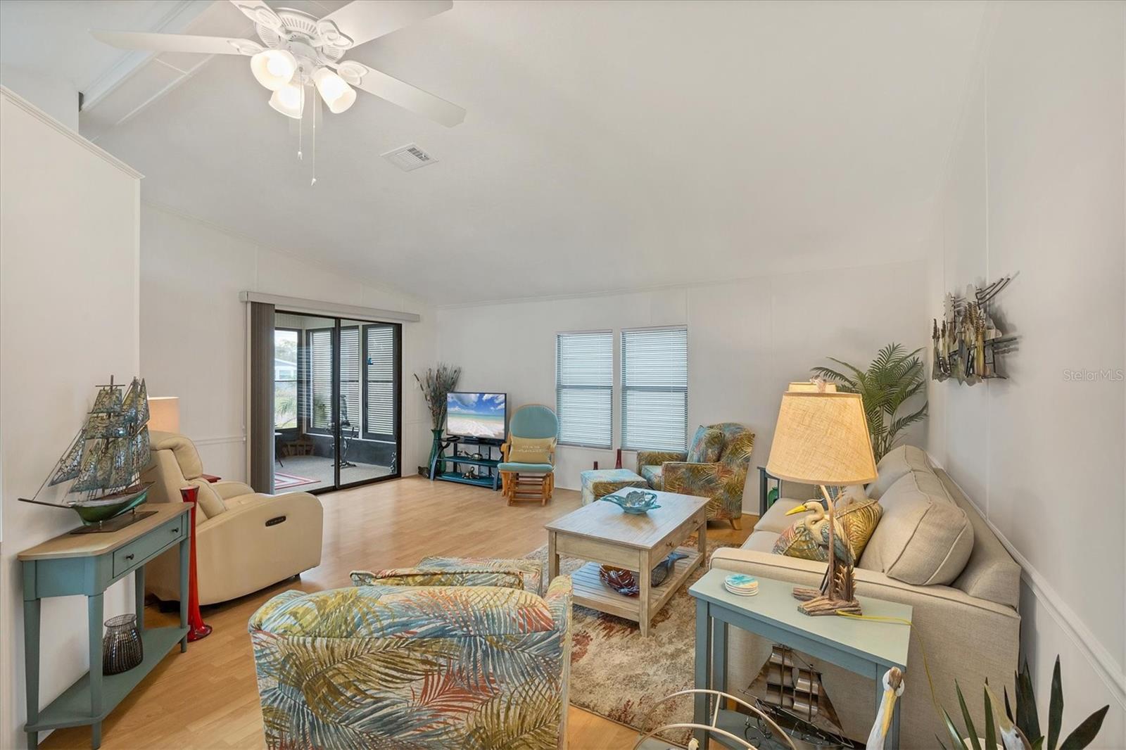 TANGERINE WOODS - Residential