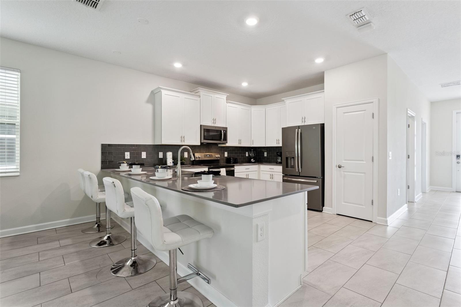 COVE AT STOREY LAKE II - Residential