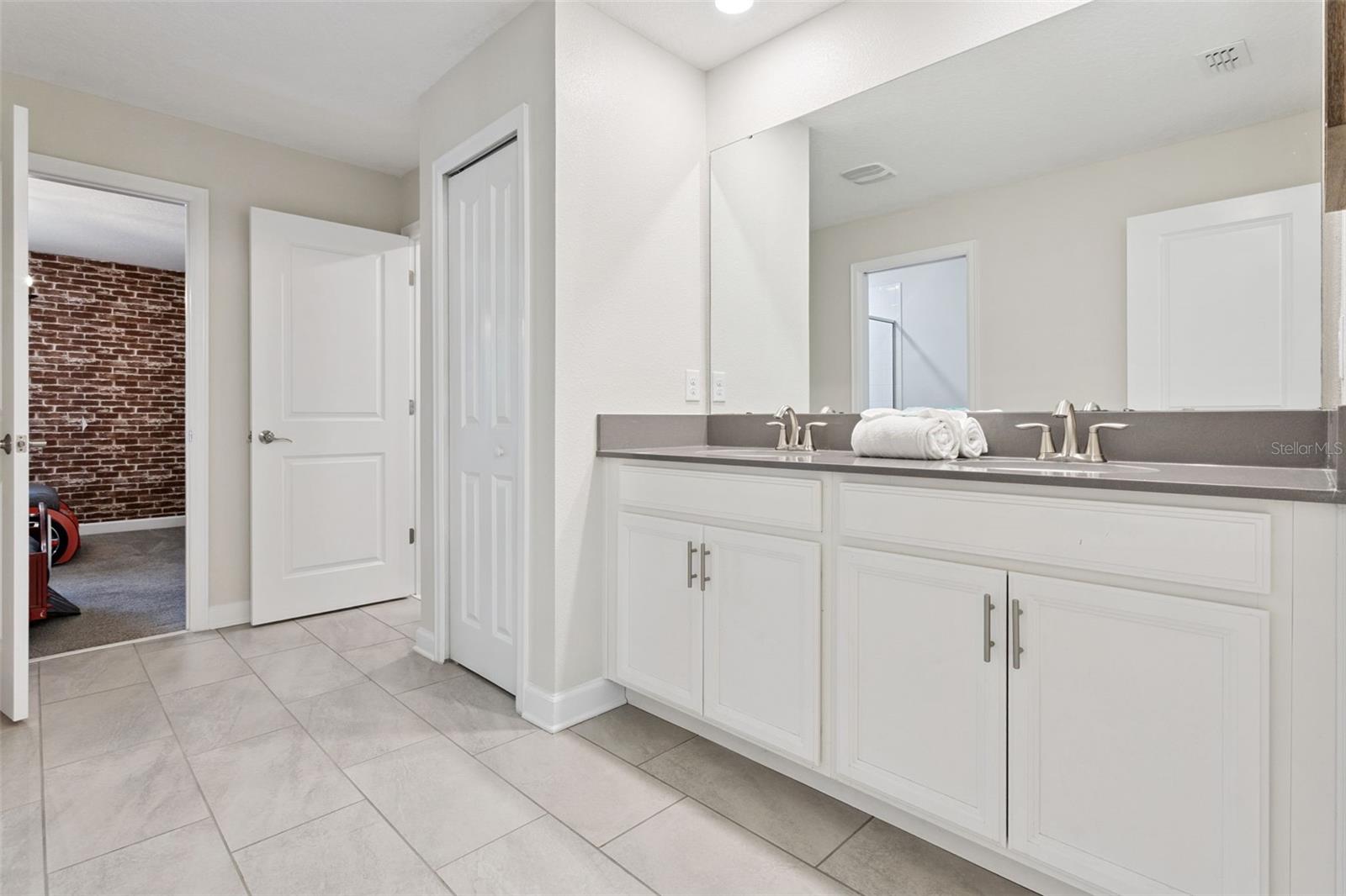 COVE AT STOREY LAKE II - Residential