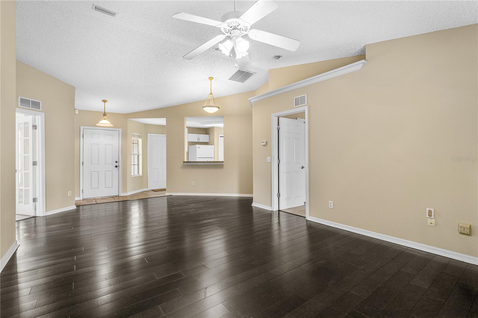 COVENTRY FOREST ON HILL PH - Residential