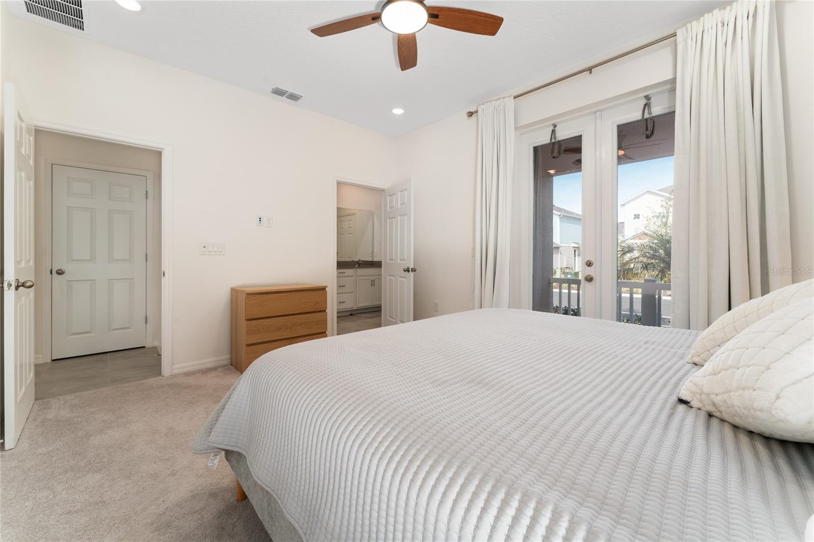 MEZZANO - Residential