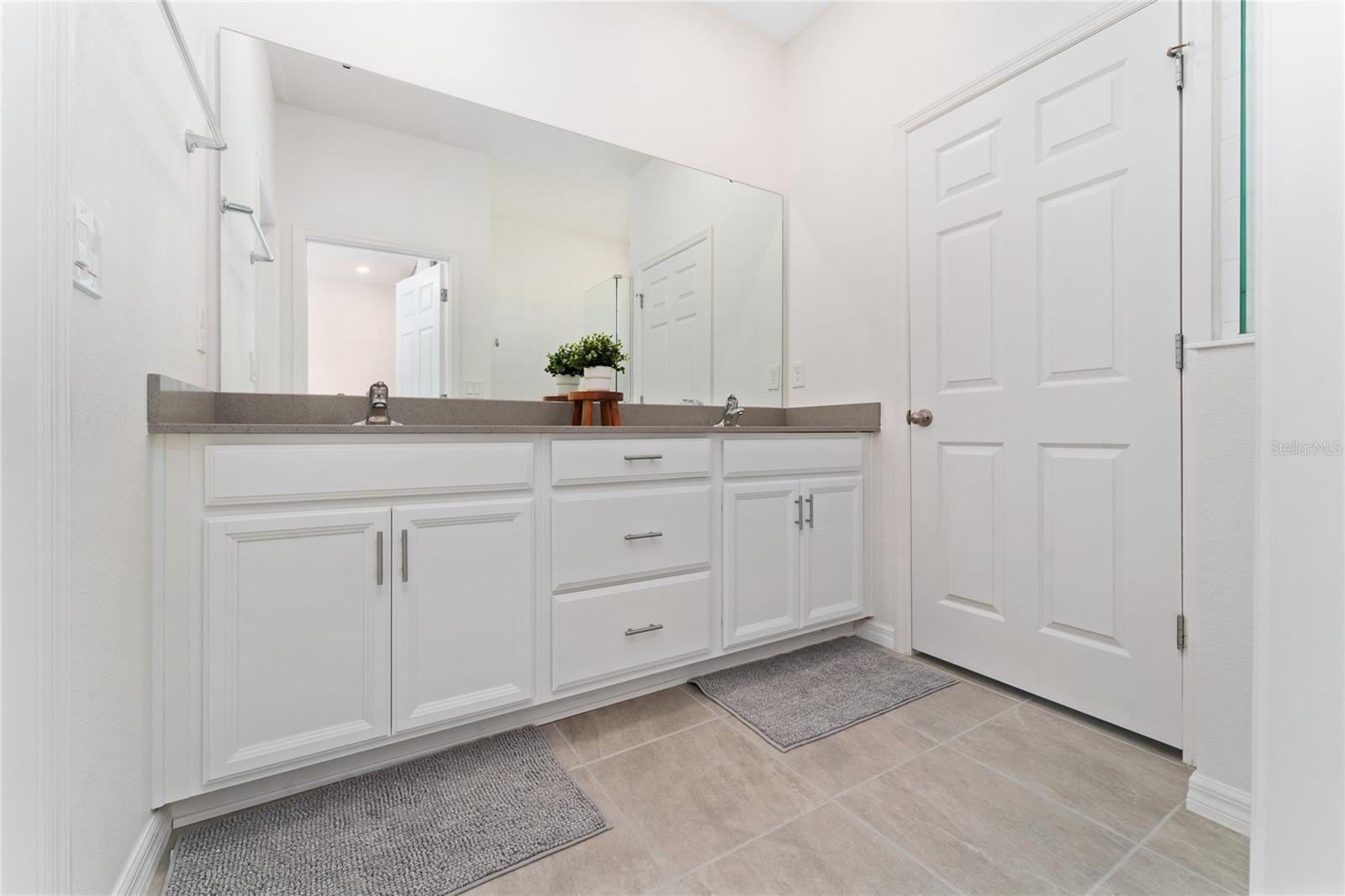 MEZZANO - Residential