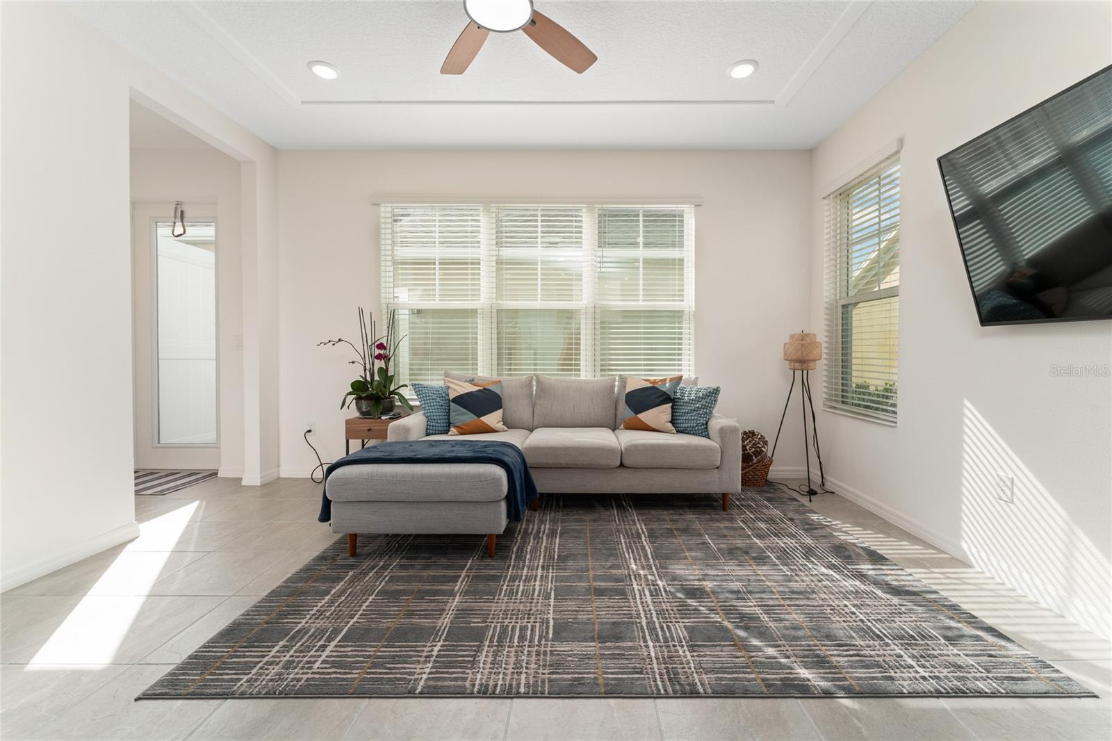 MEZZANO - Residential