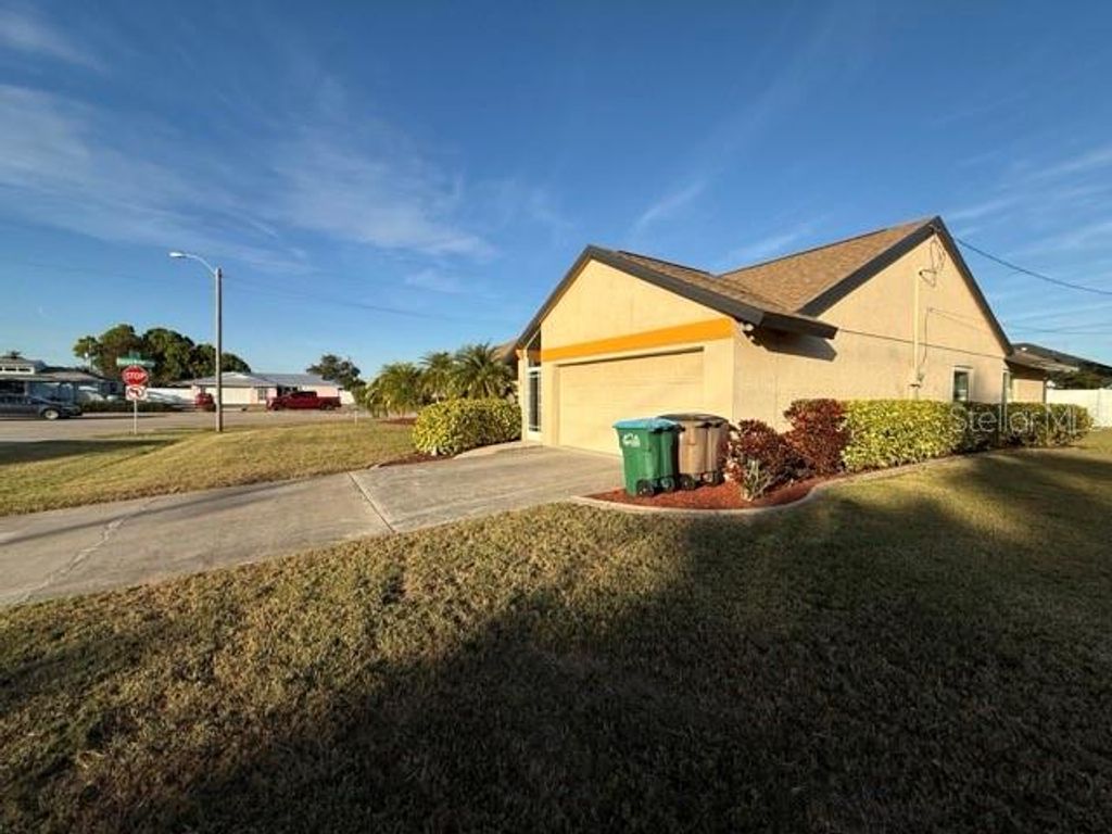 Photo of 5 SE 20th Place, Cape Coral, FL 33990 (MLS # O6378567)