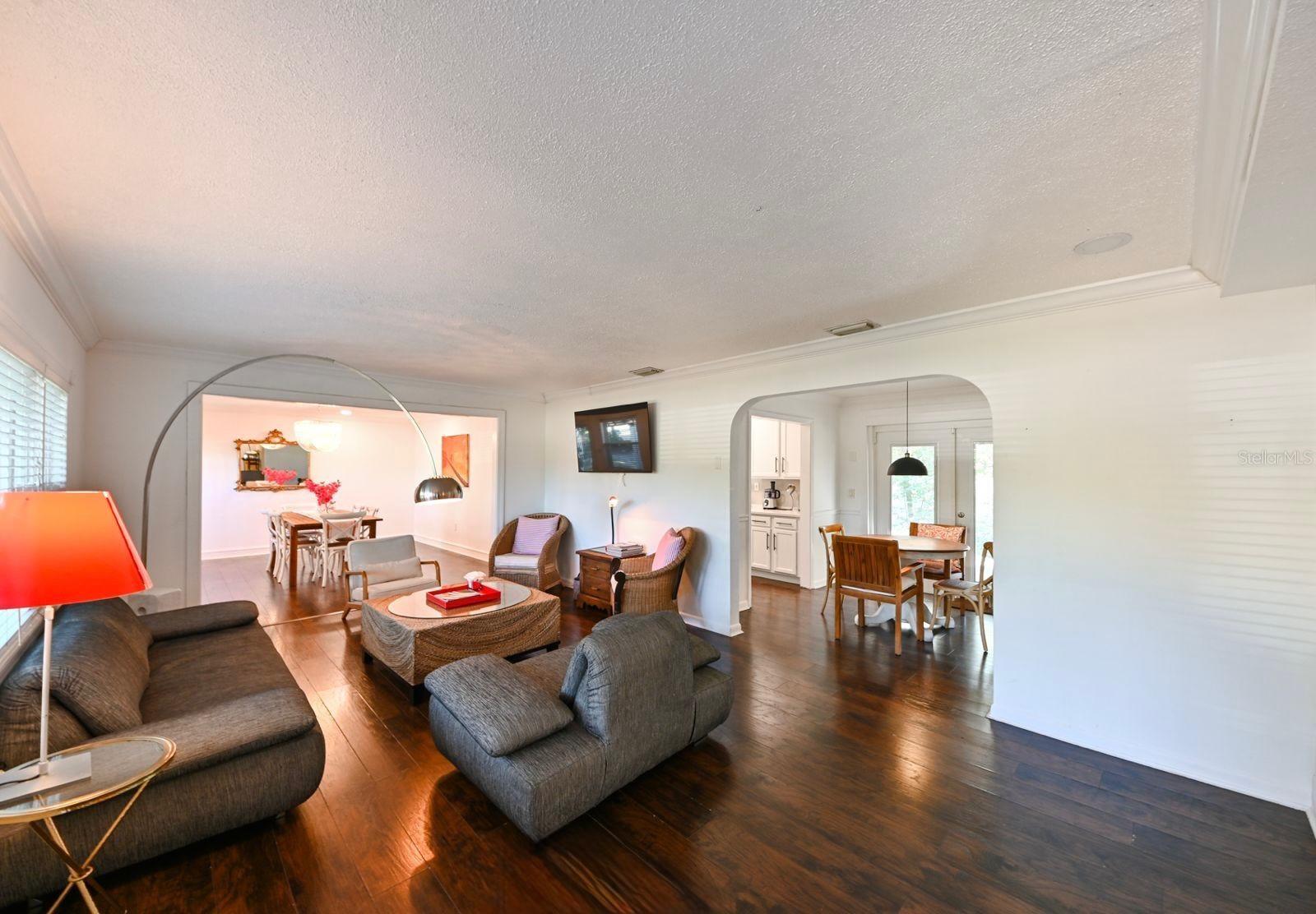 TEMPLE TERRACE ESTATES SEC 22 - Residential Lease