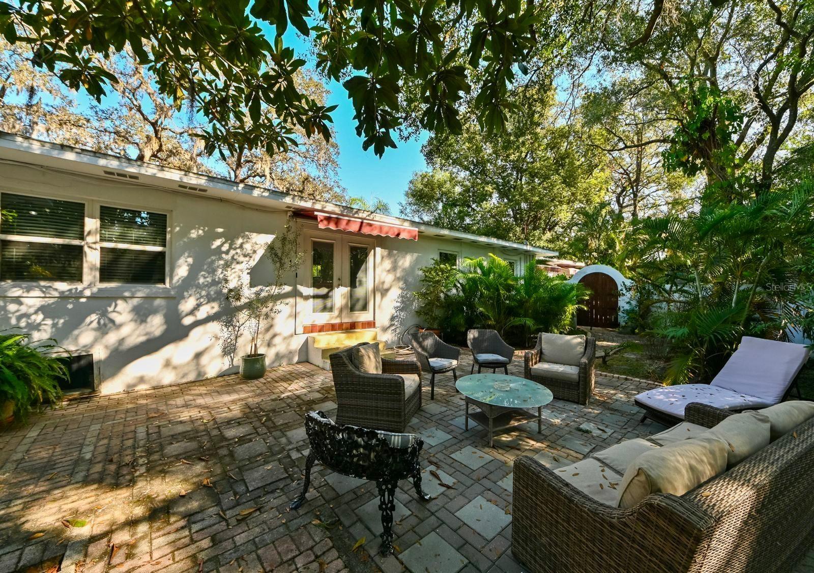 TEMPLE TERRACE ESTATES SEC 22 - Residential Lease