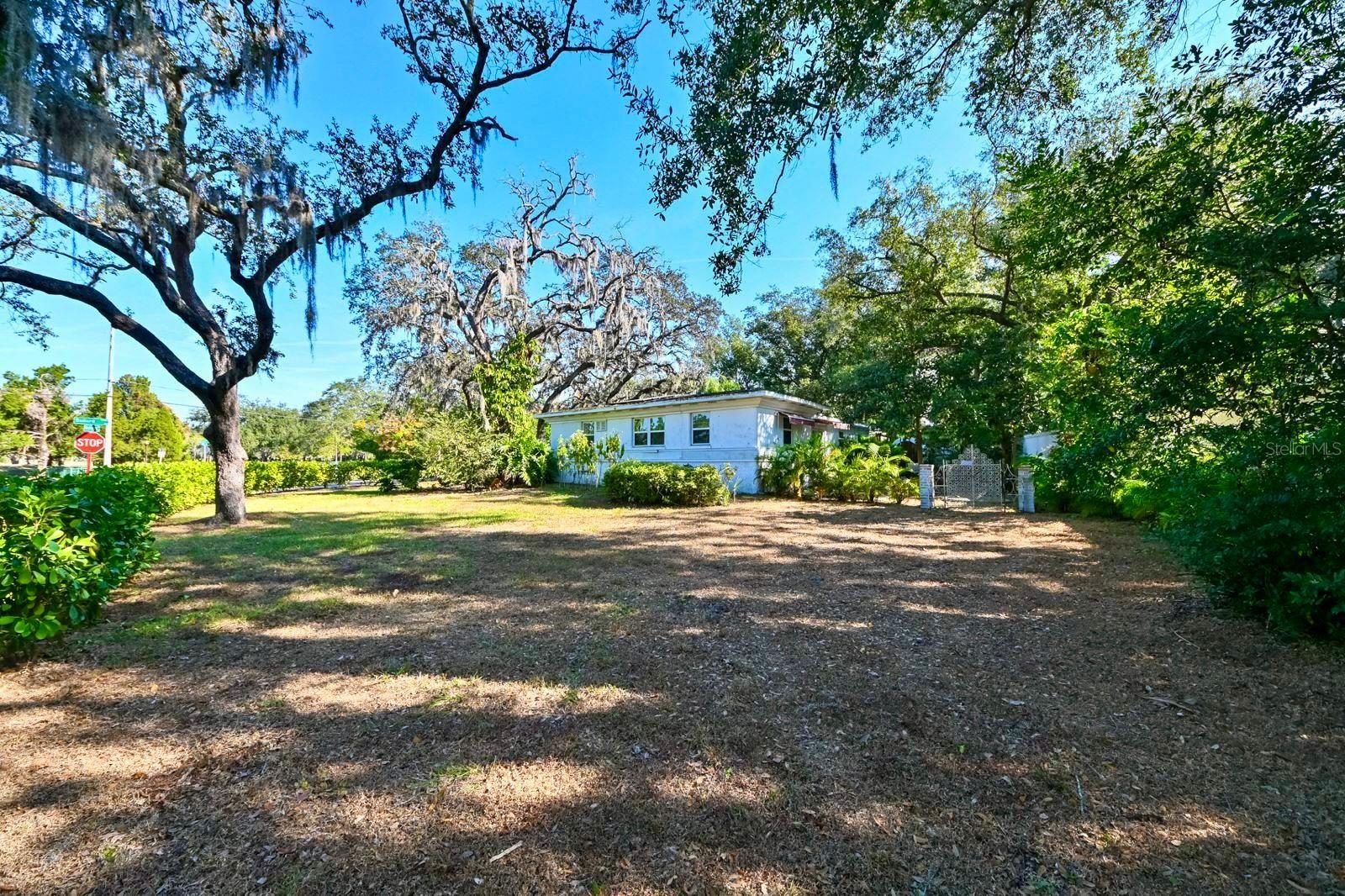 TEMPLE TERRACE ESTATES SEC 22 - Residential Lease