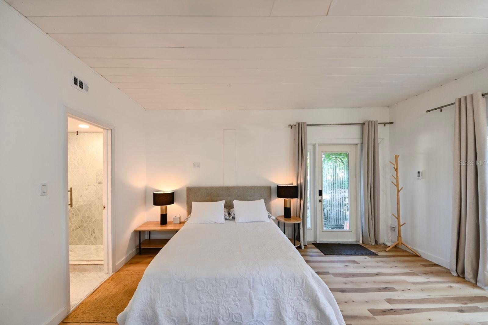 TEMPLE TERRACE ESTATES SEC 22 - Residential Lease