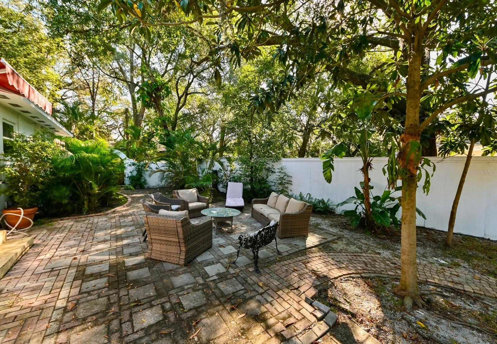 TEMPLE TERRACE ESTATES SEC 22 - Residential Lease