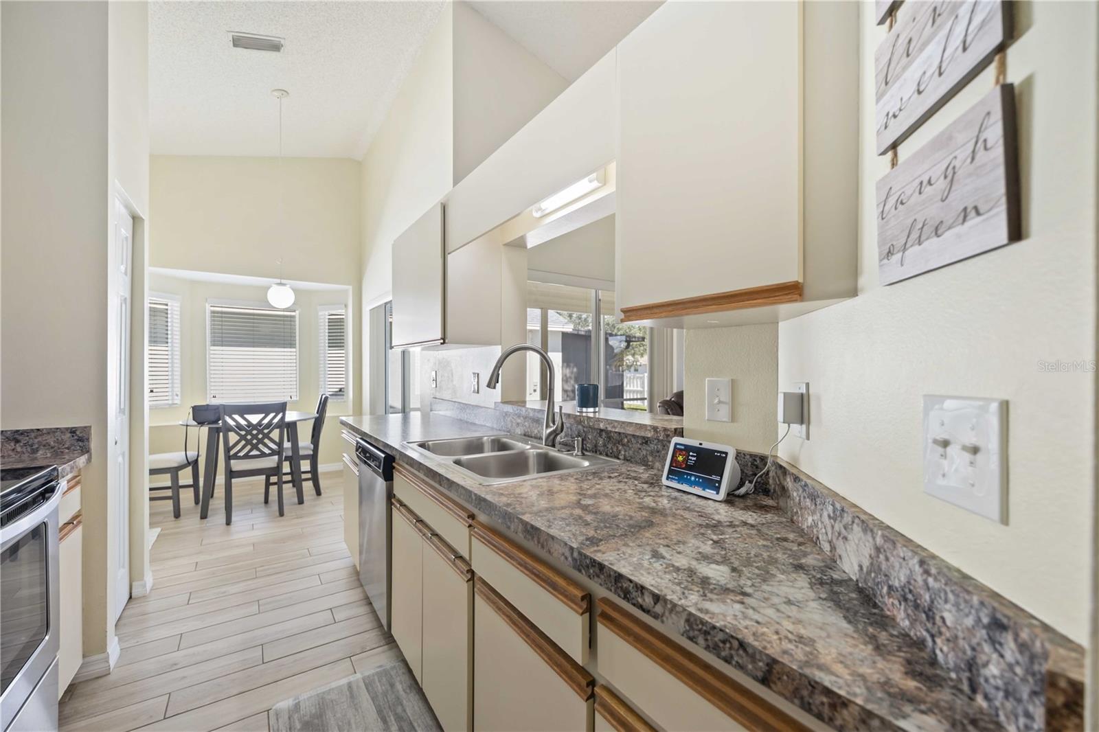 THE VILLAGES OF LAKESIDE SOUTH PHIII REV - Residential