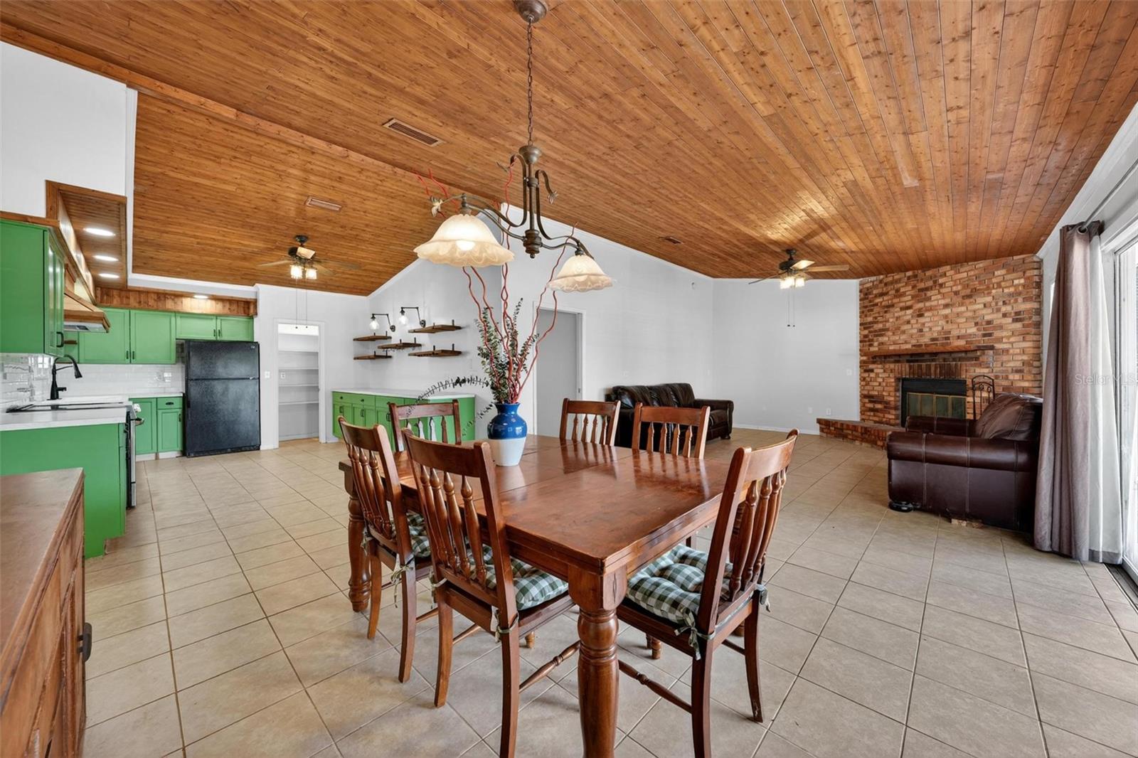 SUNNYSIDE AREA - Residential