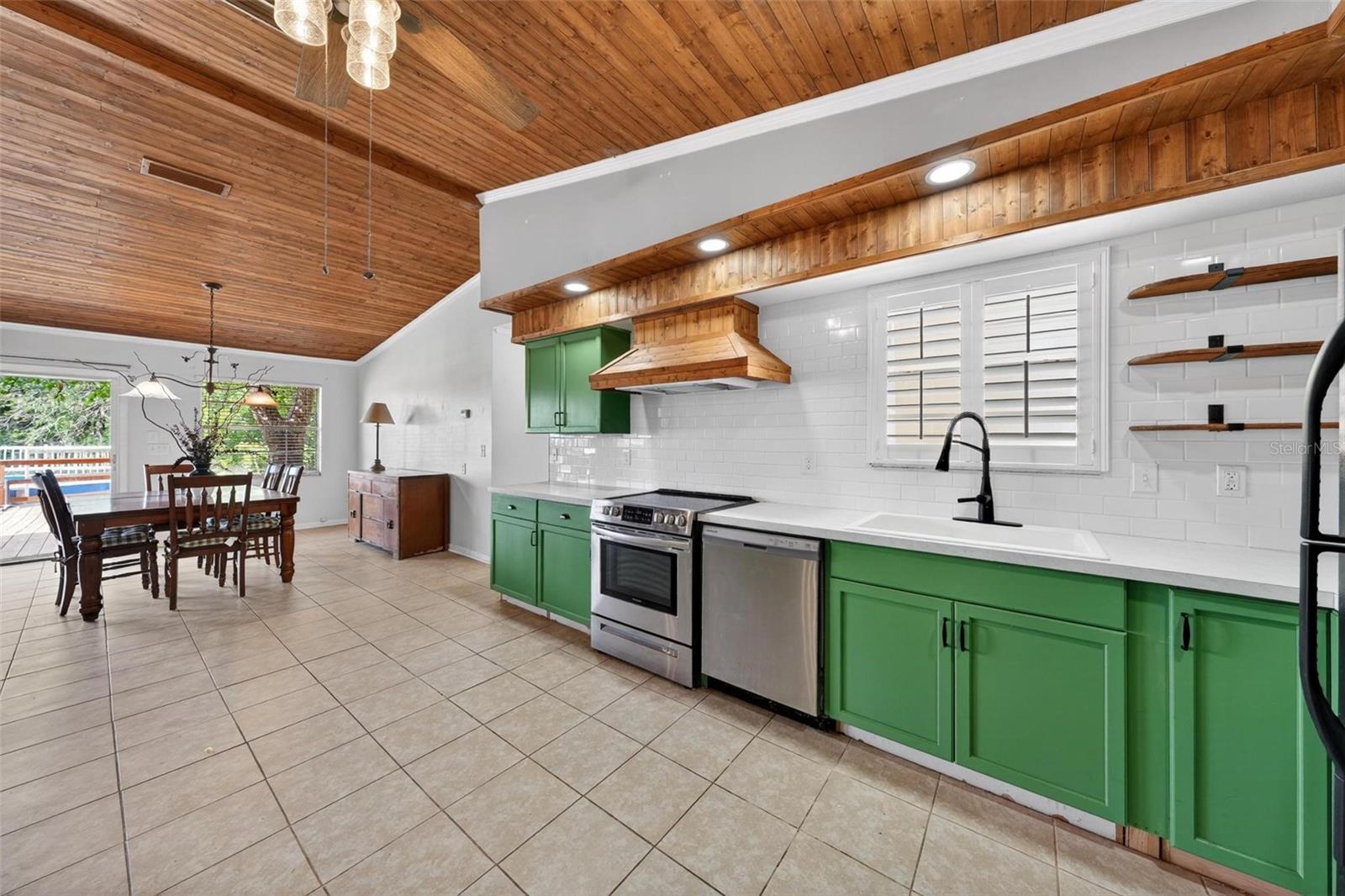 SUNNYSIDE AREA - Residential