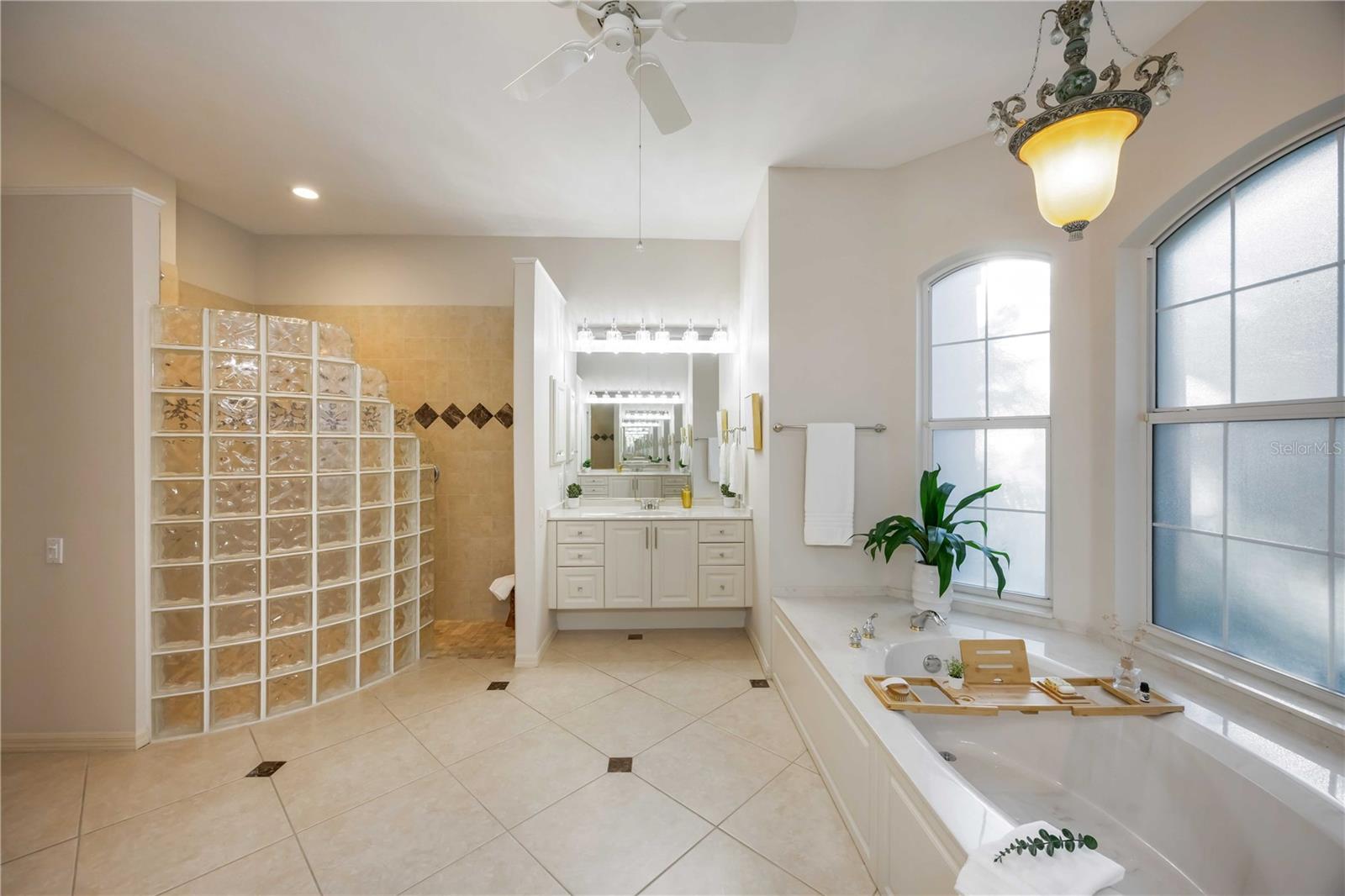 UNIVERSITY PARK - Residential