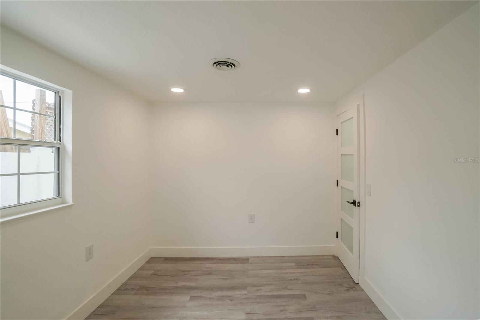 BAY HEIGHTS - Residential