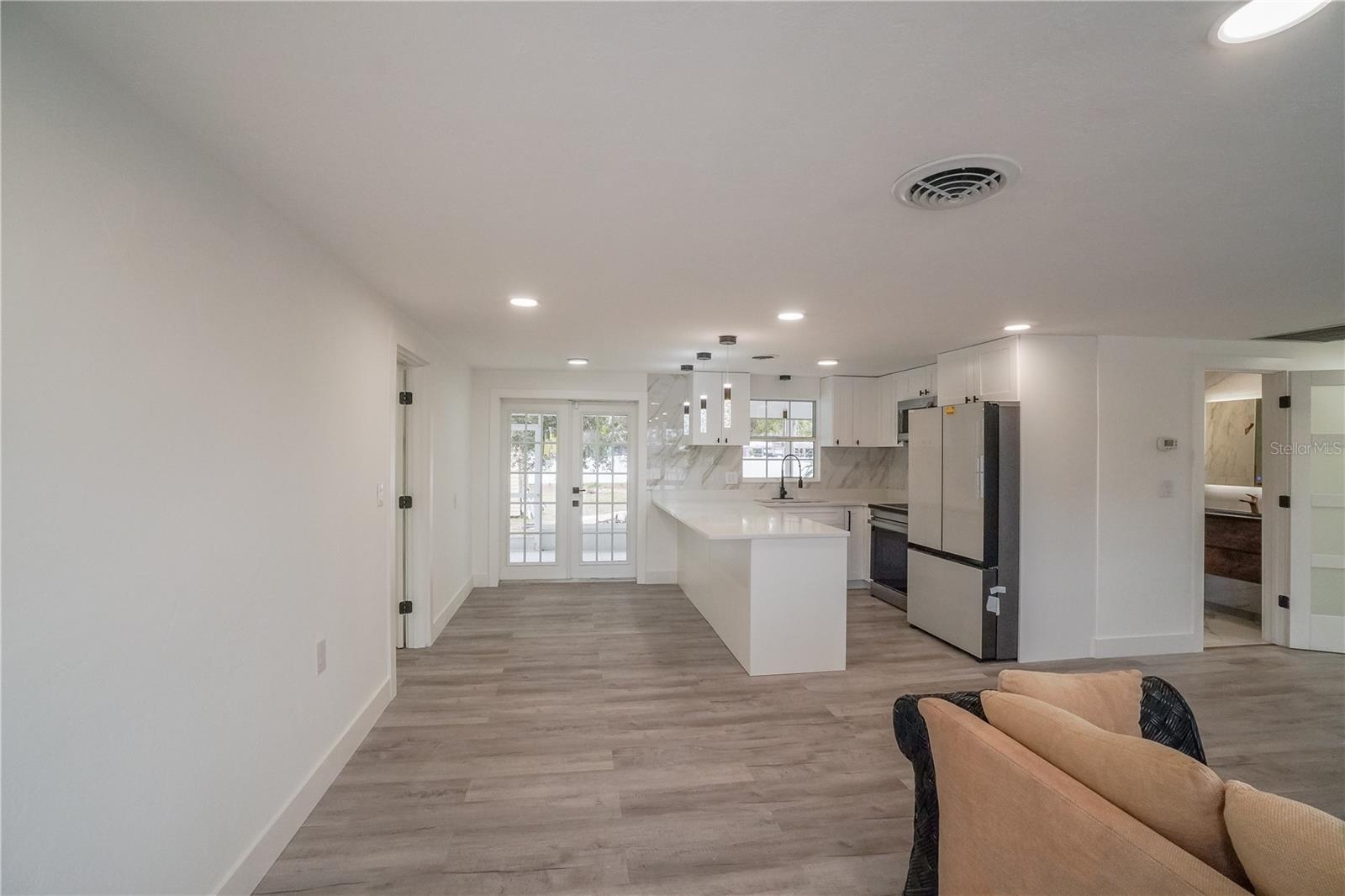 BAY HEIGHTS - Residential