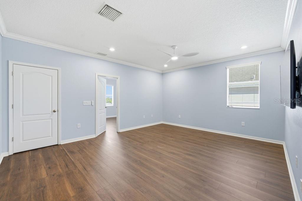 ENCLAVE AT LAKE SEMINOLE - Residential