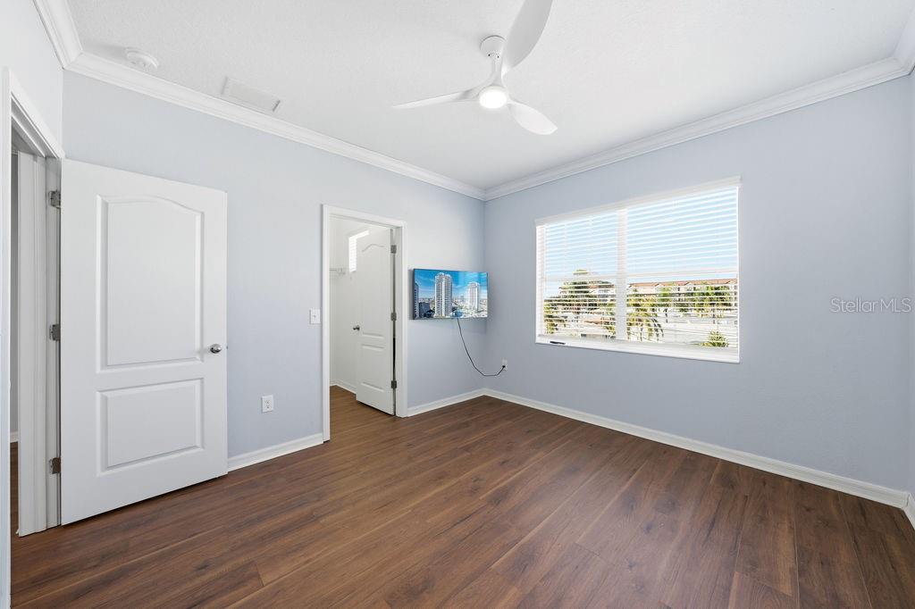 ENCLAVE AT LAKE SEMINOLE - Residential