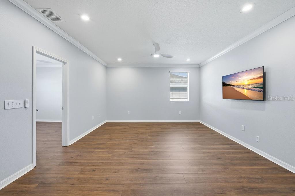 ENCLAVE AT LAKE SEMINOLE - Residential