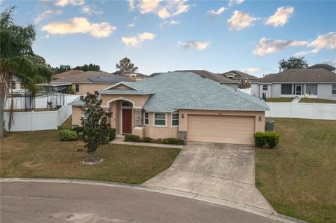 A home in LAKELAND