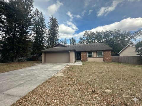 Photo of 5915 Groveline Drive, Orlando, FL 32810 (MLS # O6386724)