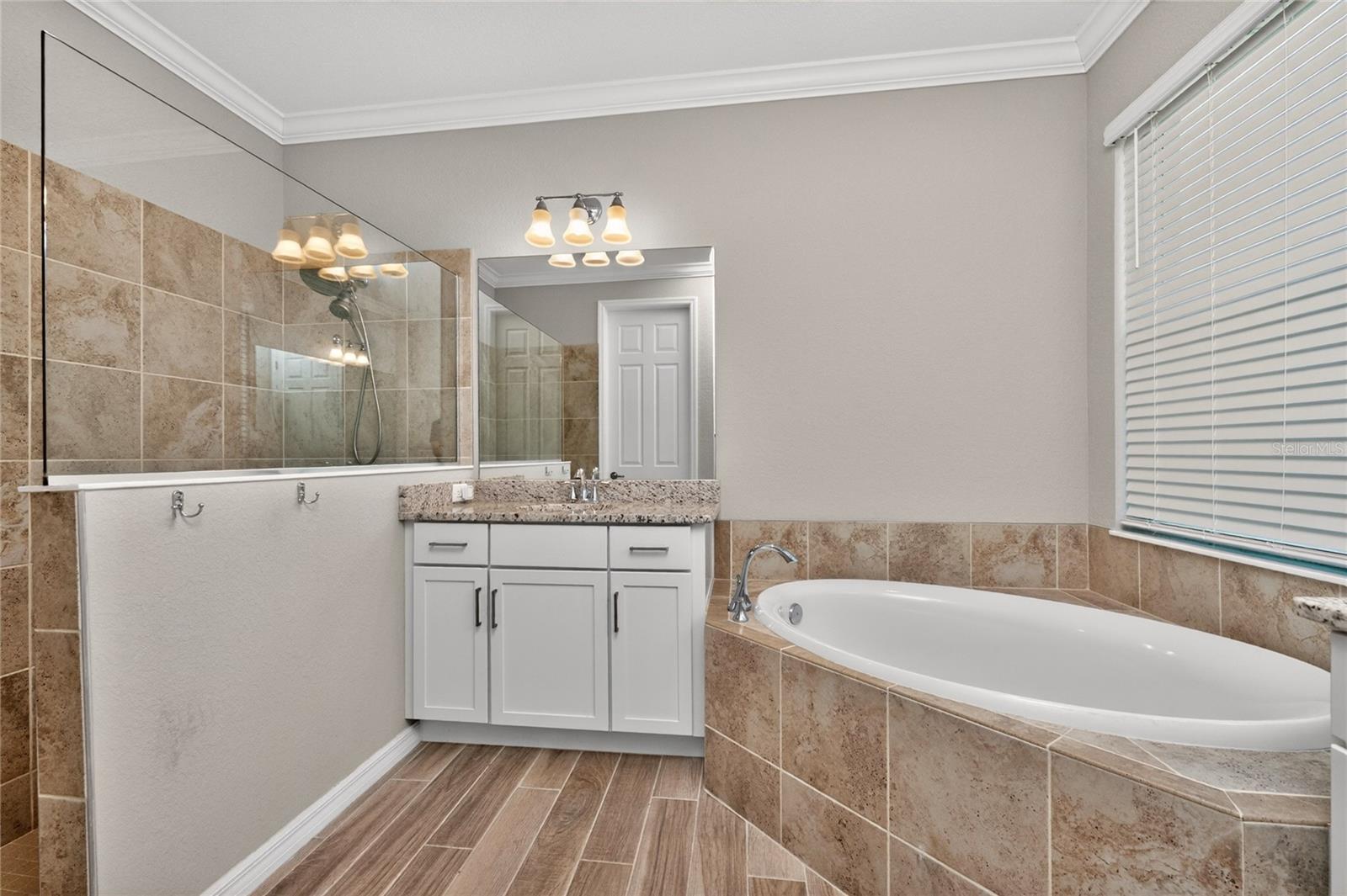 HERITAGE LANDING - Residential