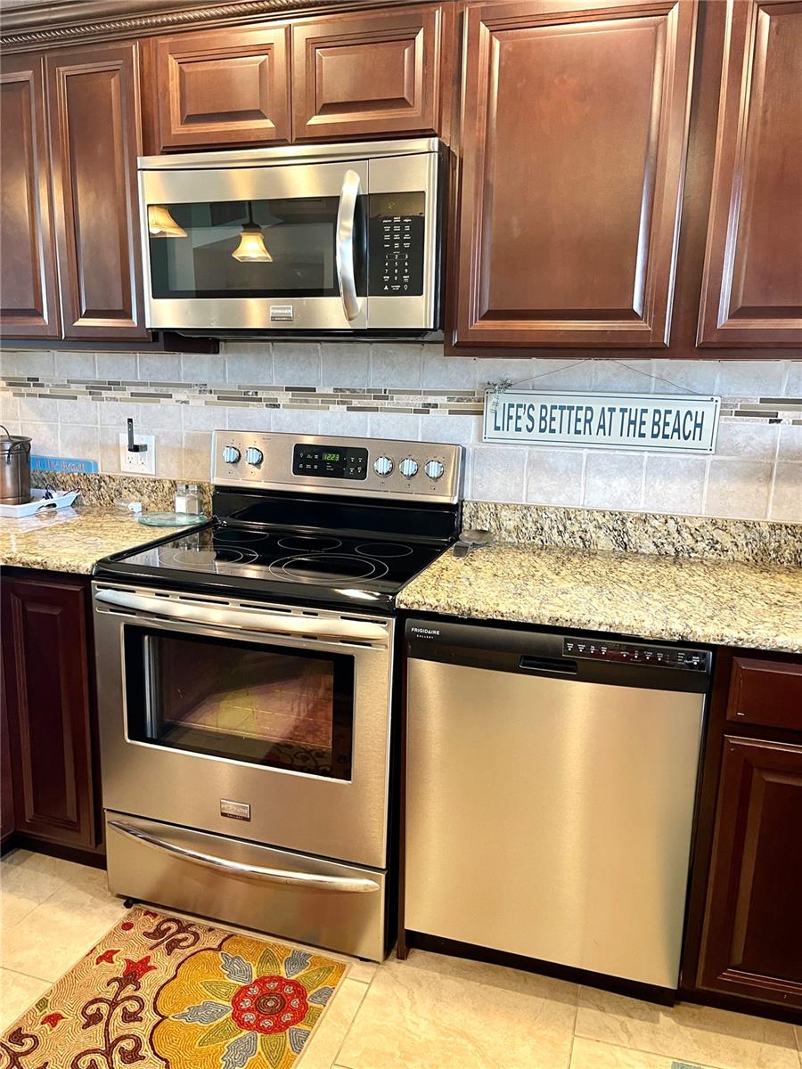 HAMILTON HOUSE THE CONDO - Residential Lease