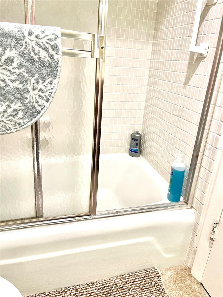 HAMILTON HOUSE THE CONDO - Residential Lease