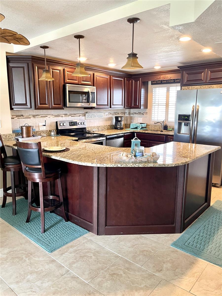 HAMILTON HOUSE THE CONDO - Residential Lease