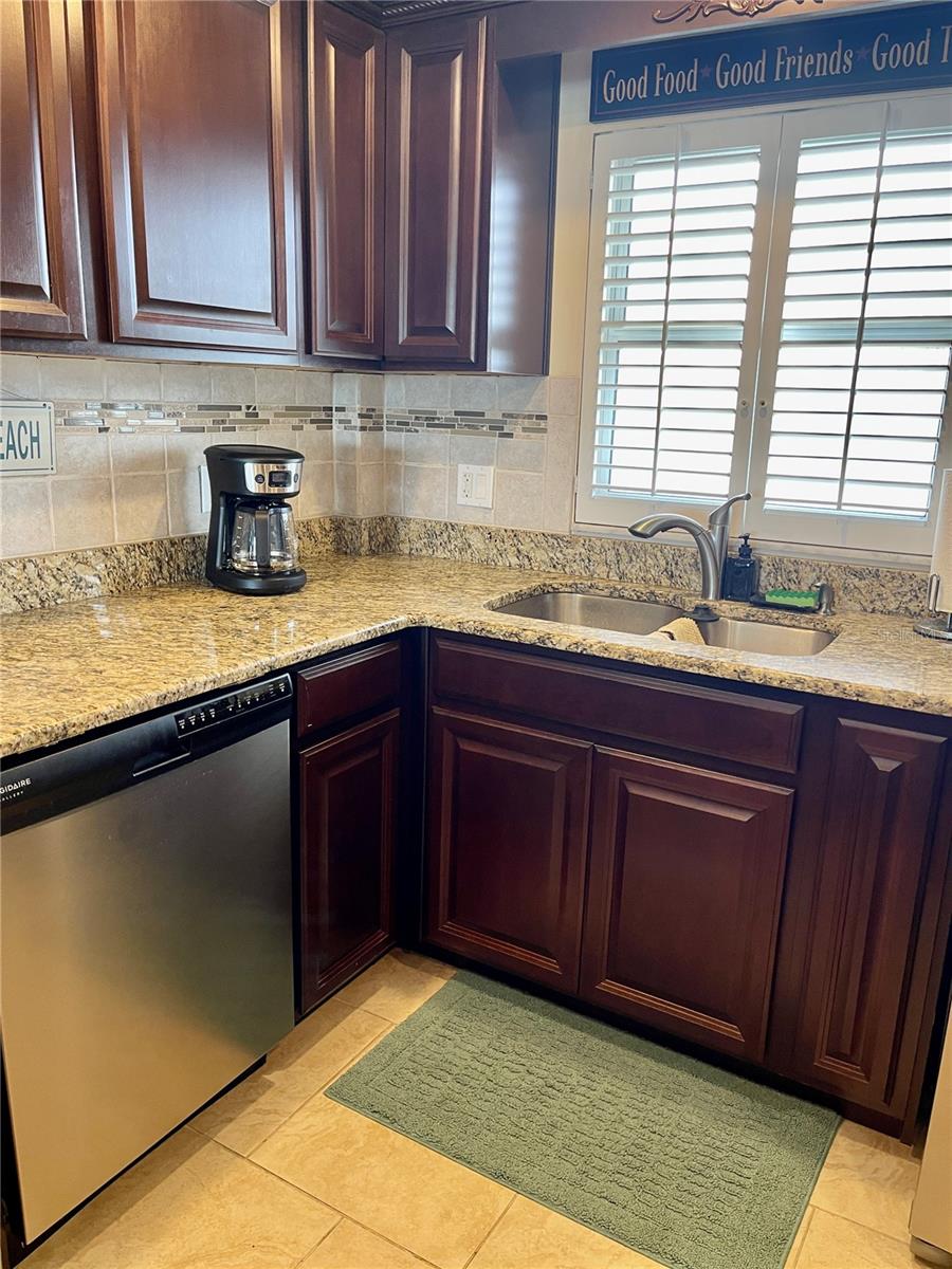 HAMILTON HOUSE THE CONDO - Residential Lease