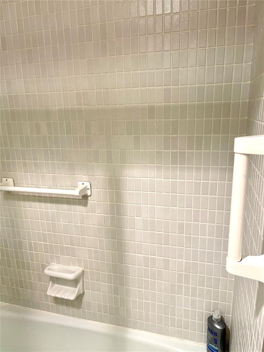 HAMILTON HOUSE THE CONDO - Residential Lease