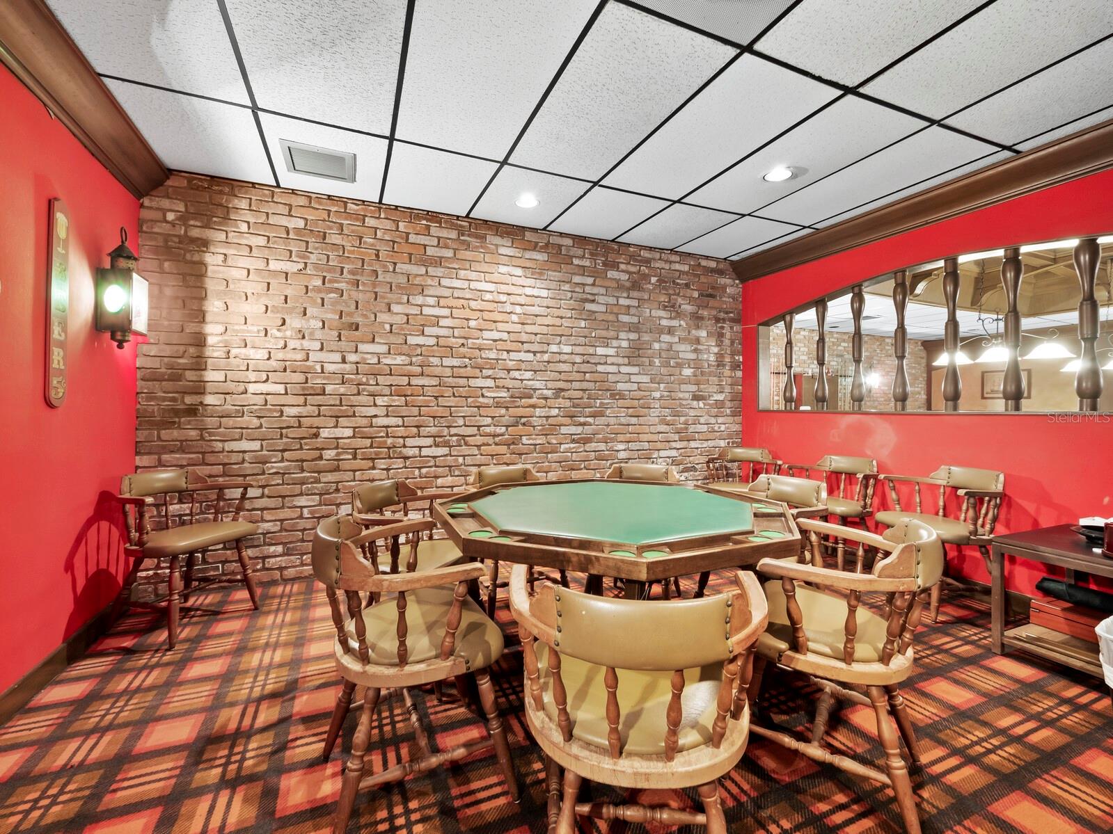 LONGBOAT HARBOUR - Residential