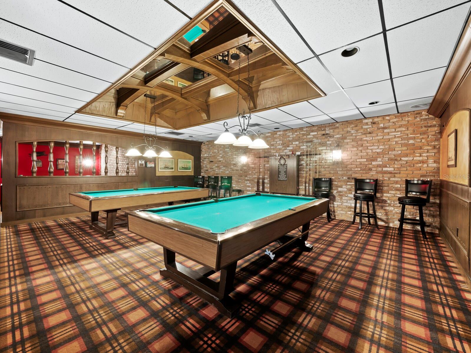 LONGBOAT HARBOUR - Residential