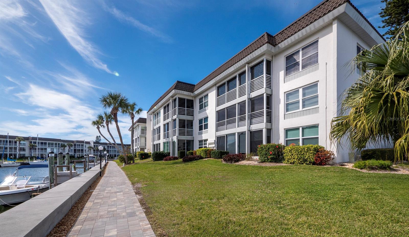 LONGBOAT HARBOUR - Residential