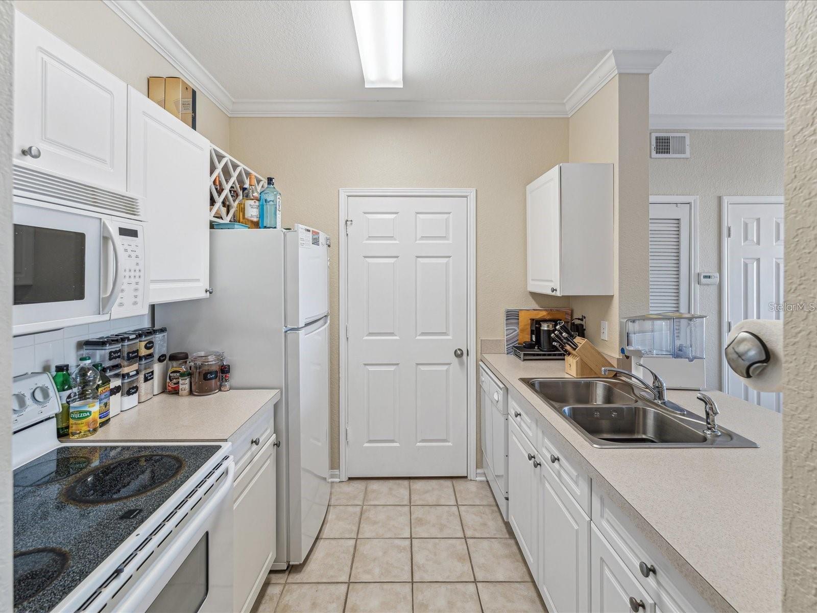RESIDENCE AT RENAISSANCE - Residential
