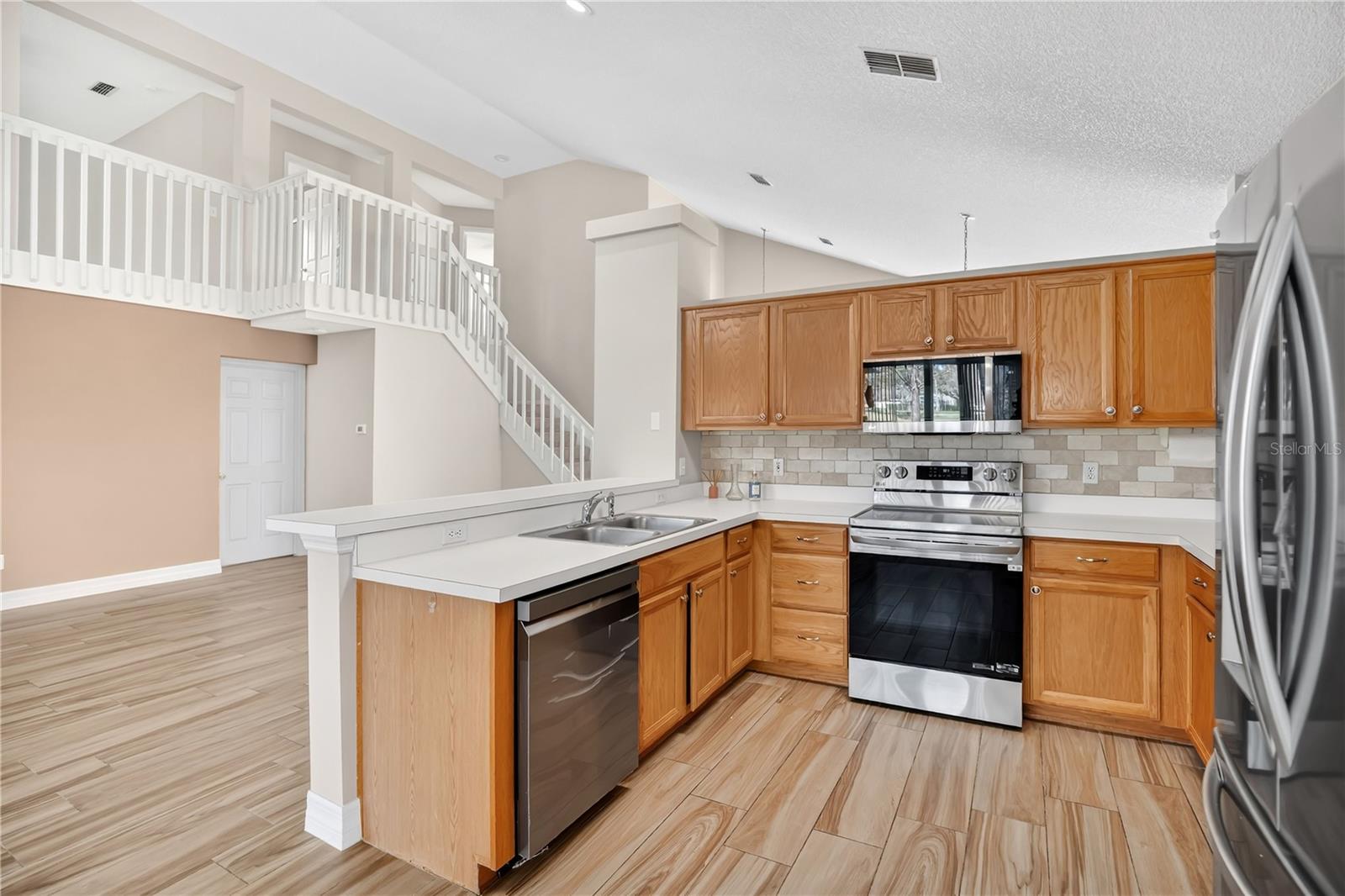 WATERFORD LAKES TR N32 - Residential