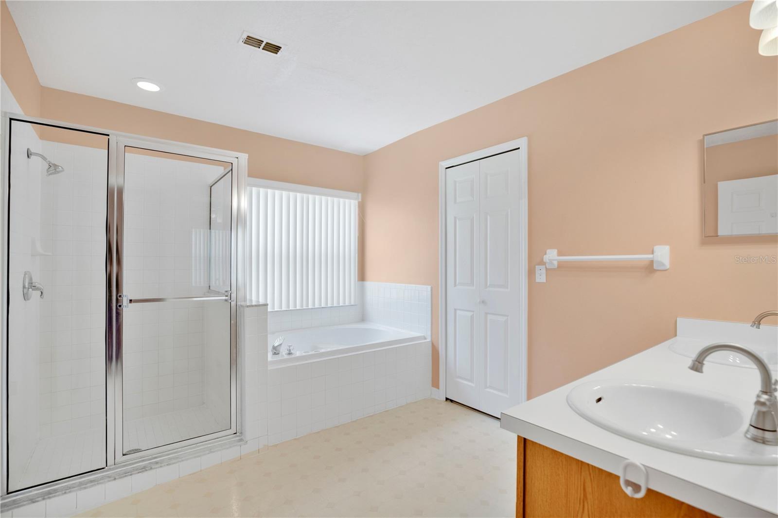 WATERFORD LAKES TR N32 - Residential