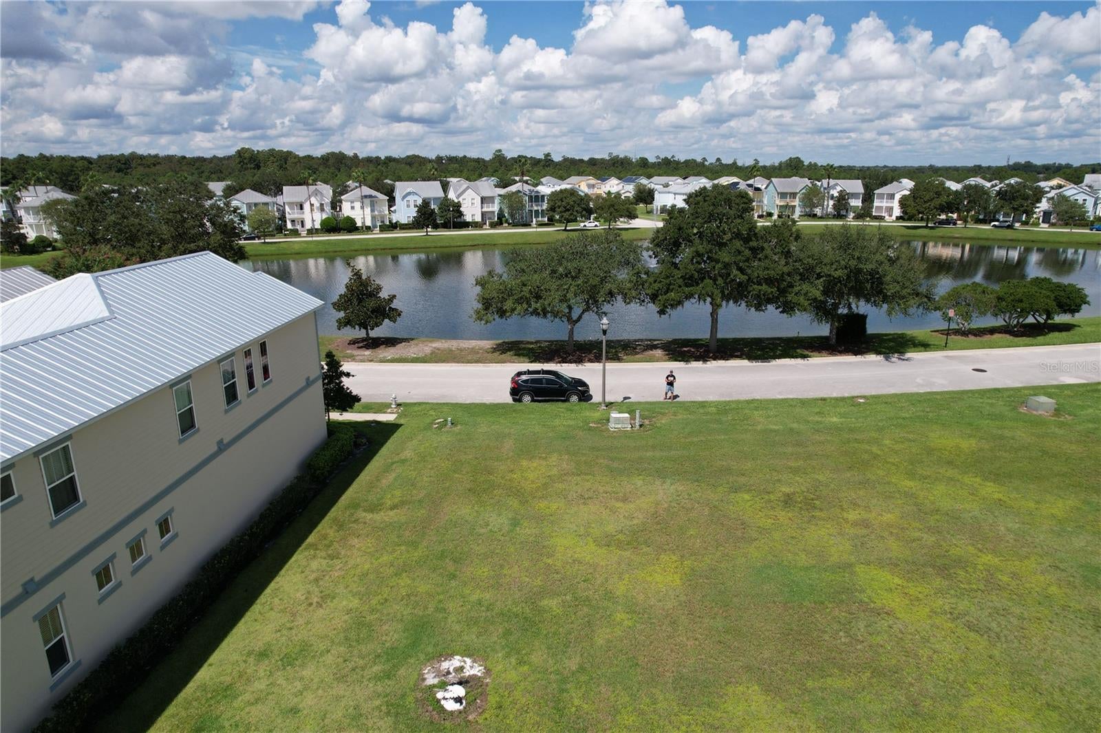 1529 FAIRVIEW CIRCLE
