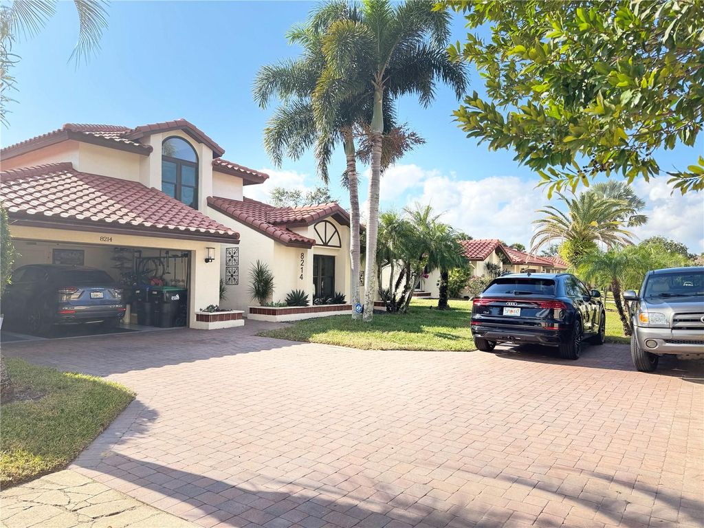 Photo of 8214 Rolla Court, Orlando, FL 32836 (MLS # O6370750)