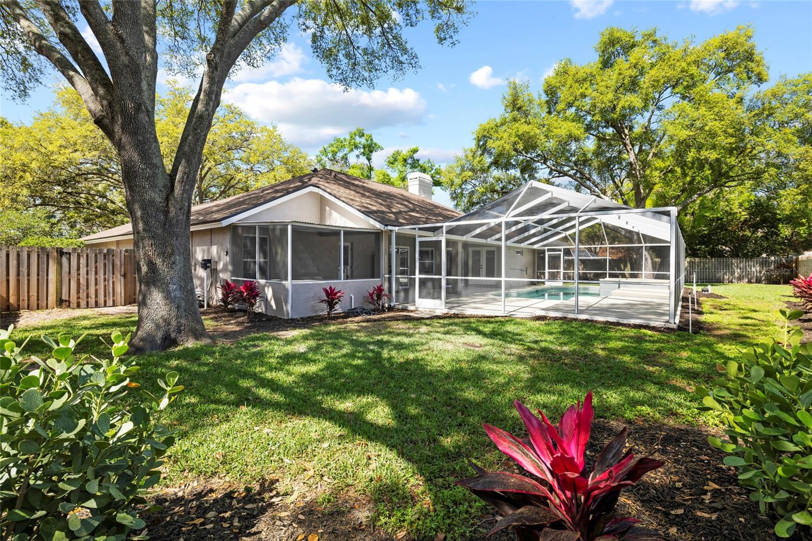 CHAPMAN MANORS - Residential