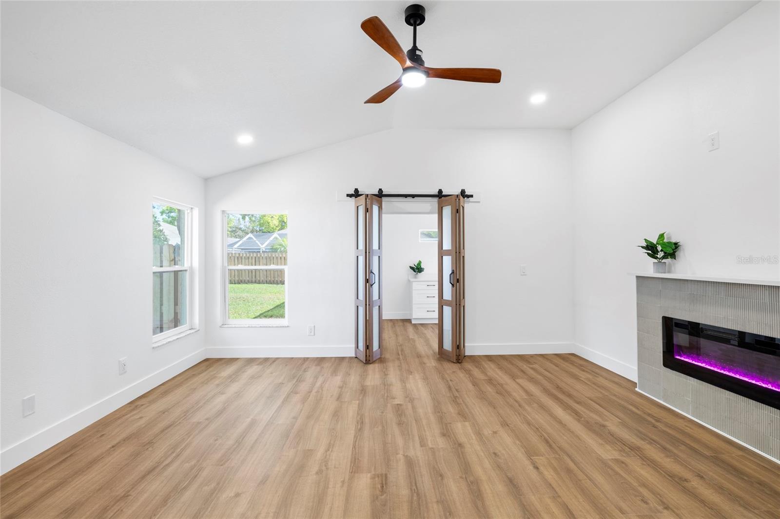 CHAPMAN MANORS - Residential