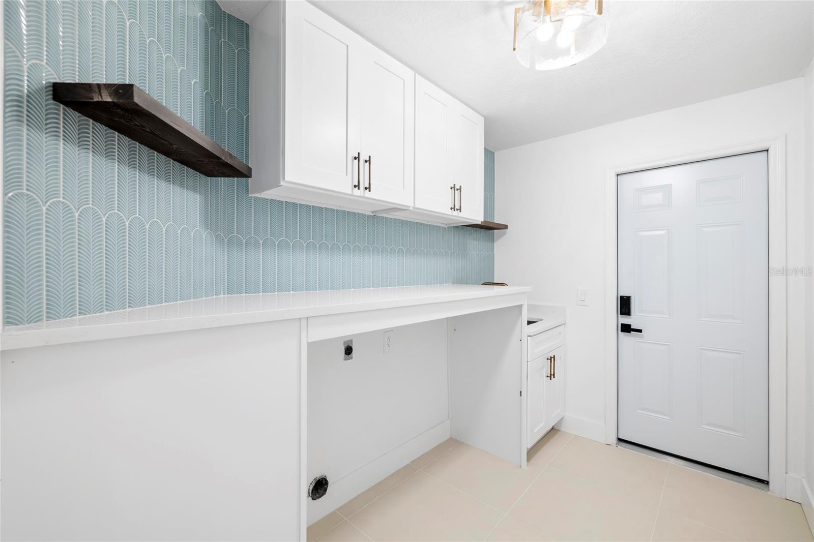 CHAPMAN MANORS - Residential