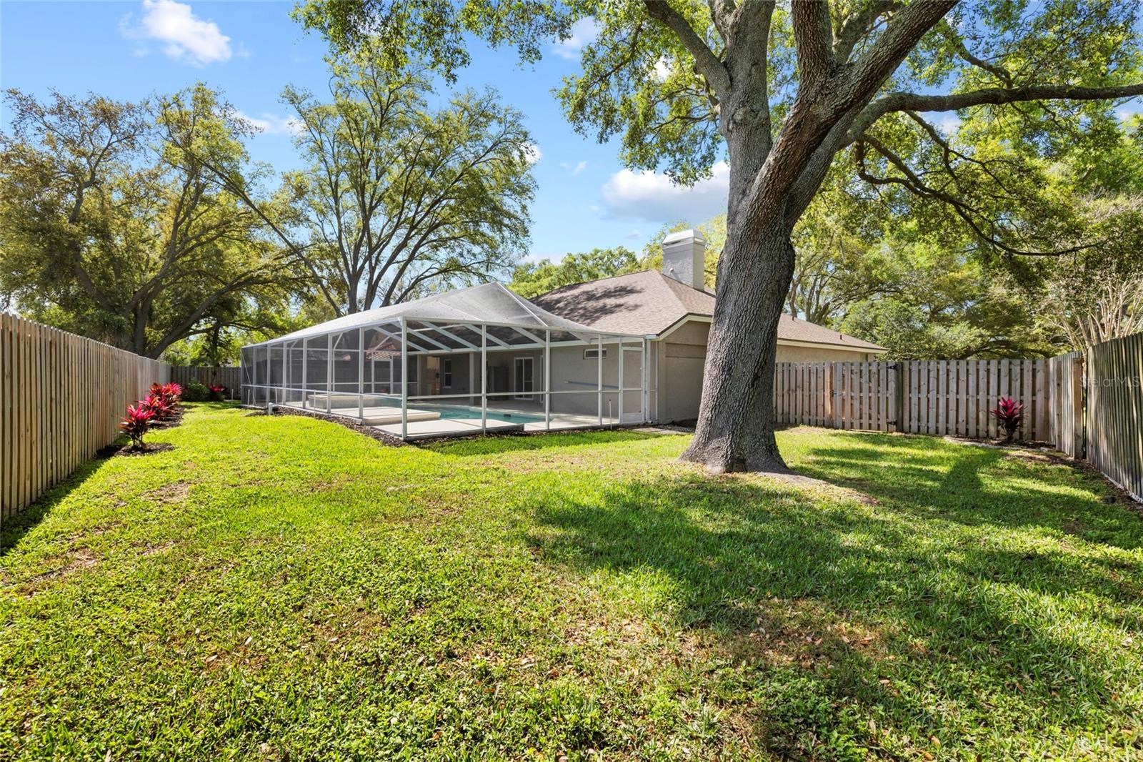 CHAPMAN MANORS - Residential