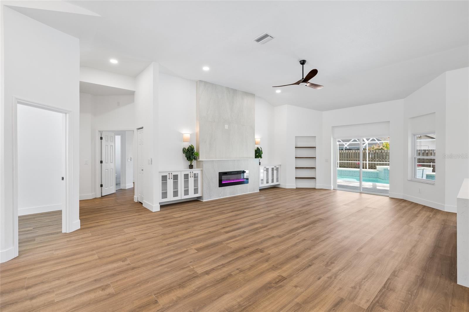 CHAPMAN MANORS - Residential