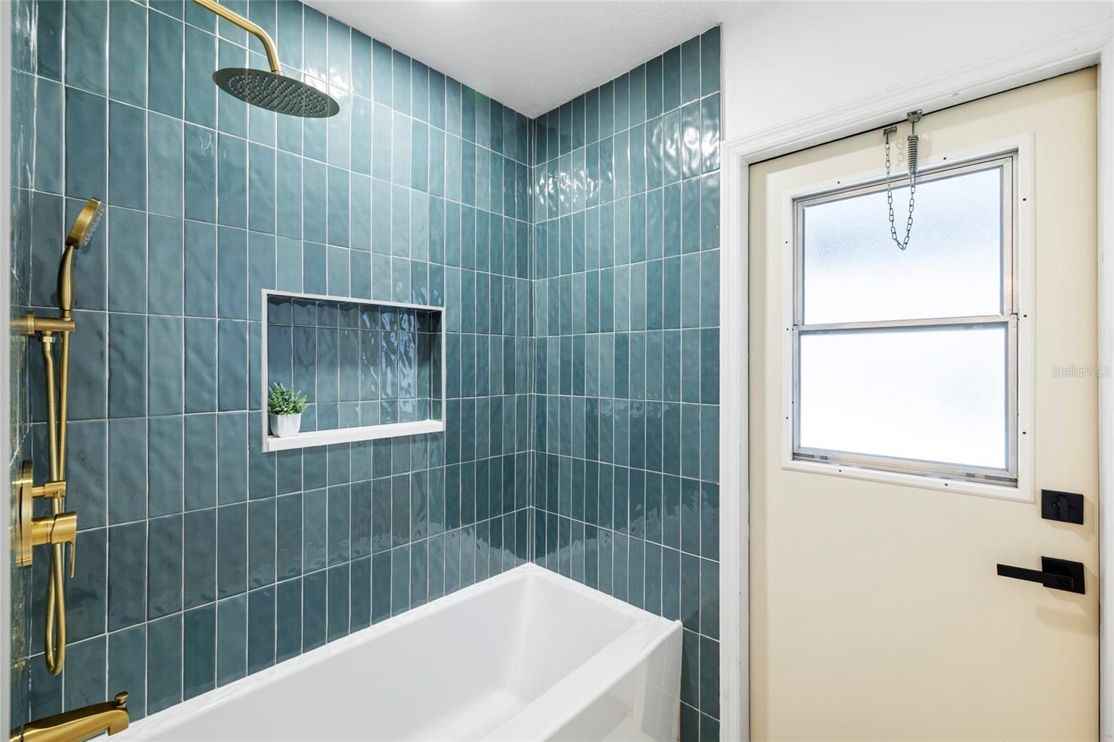 CHAPMAN MANORS - Residential