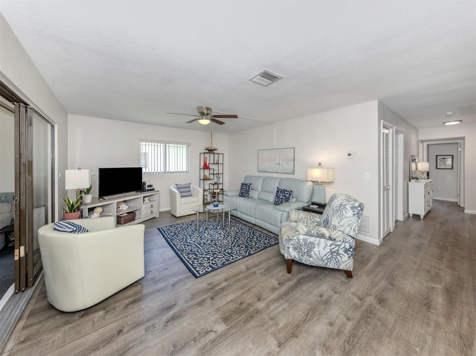 1712 LAKESIDE DRIVE 1712-B