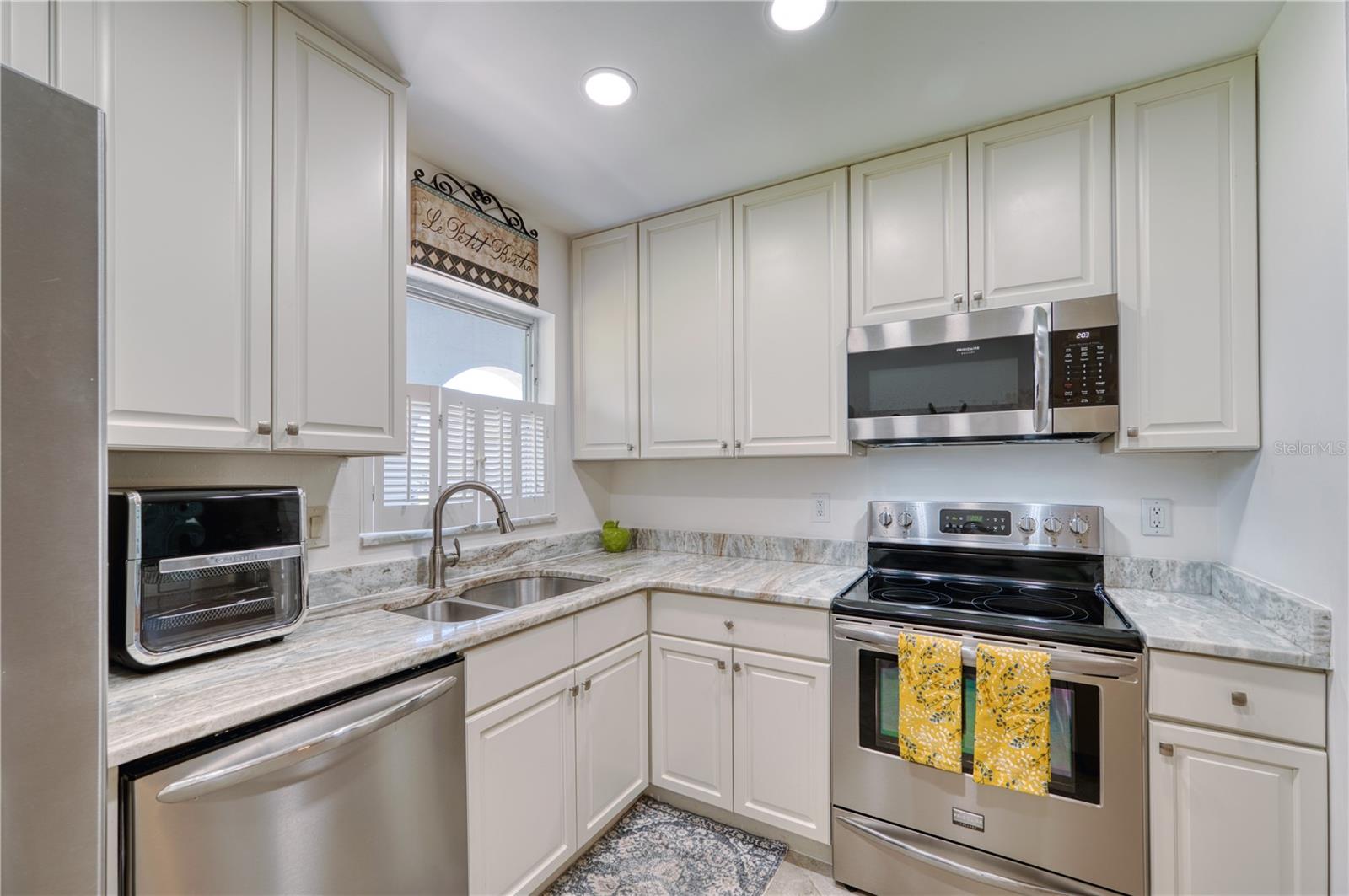 CORTEZ VILLAS CONDO 5 PH A - Residential