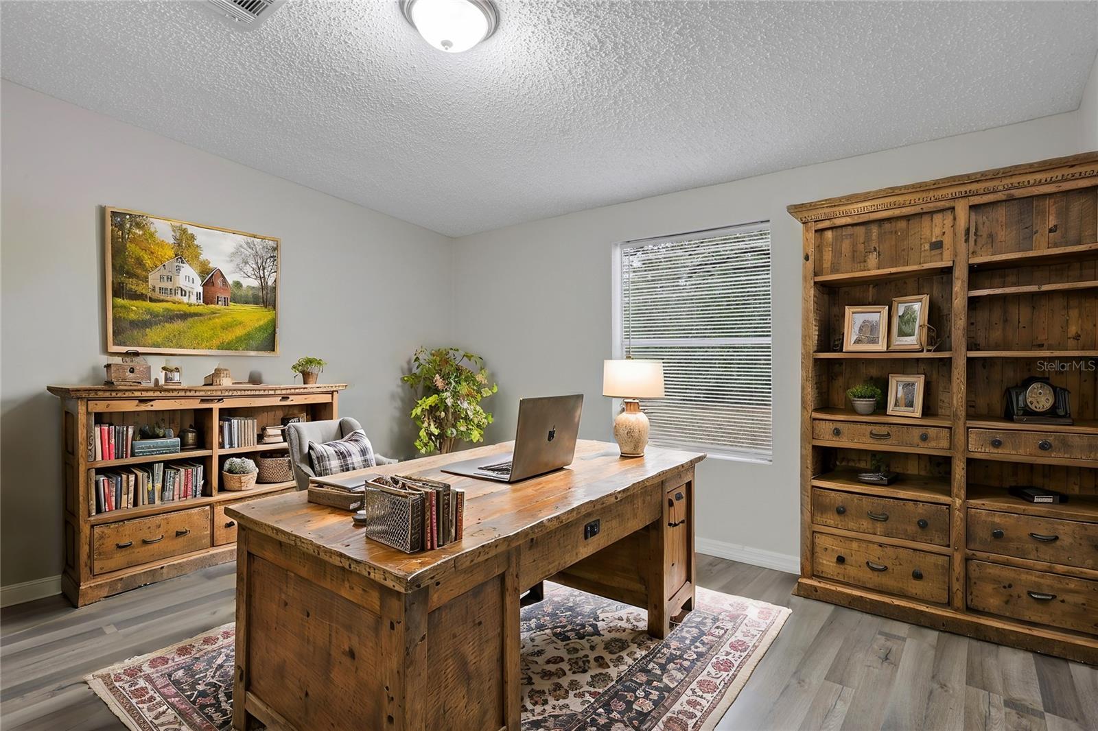 UNIVERSITY OAKS MANOR - Residential