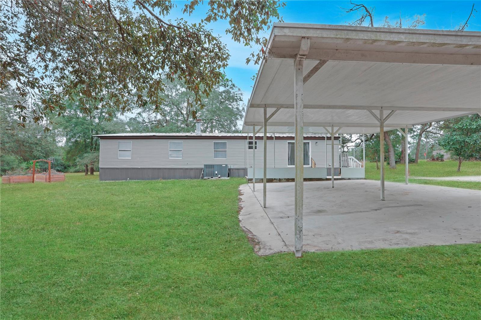 UNIVERSITY OAKS MANOR - Residential