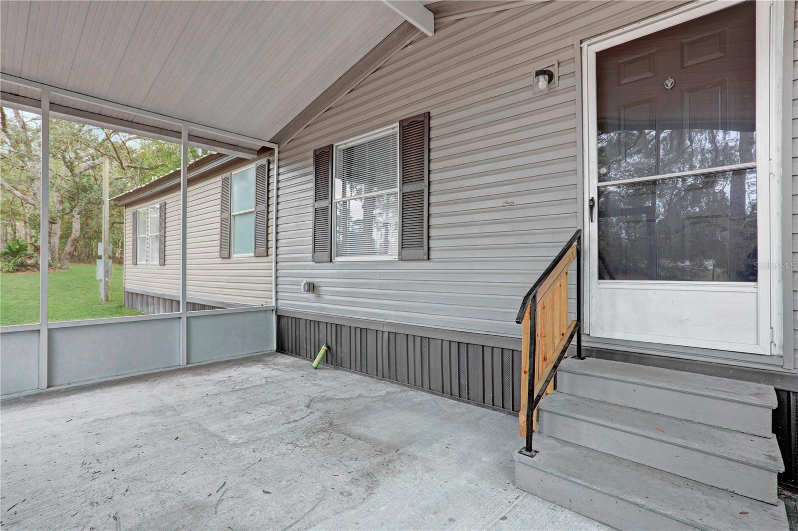 UNIVERSITY OAKS MANOR - Residential